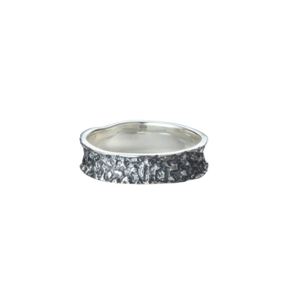 Zirconia Sun Symbol Hammered Ring - Image 2