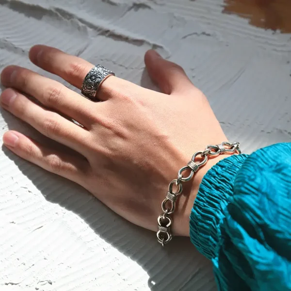 Poppy Flower Sheridan Carved Ring - รูปภาพ 4