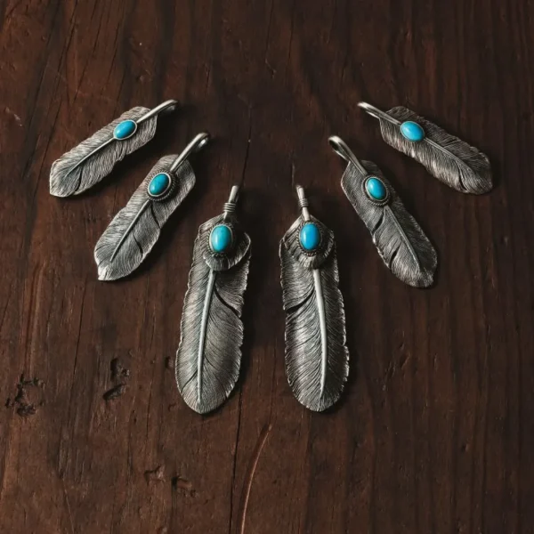 Feather_article_variation_2.webp